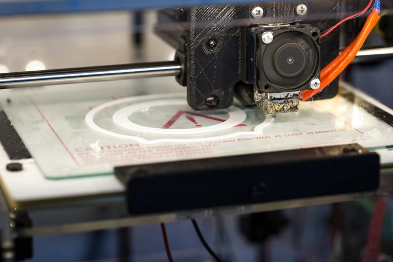 Jak druk 3D rewolucjonizuje przemysł farmaceutyczny
